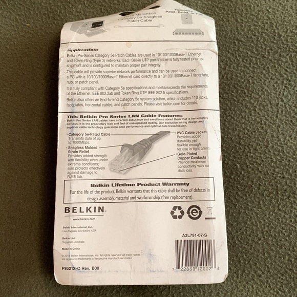 NIP Belkin Category 5e Snagless patch cable. Ethernet/token ring.  7’ 2m. - Picture 2 of 4